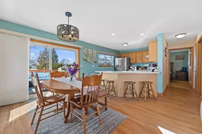 4031 S 89th St, Greenfield, WI 53228 - Photo 8