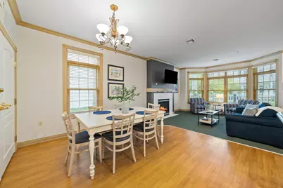 418  Beachfront Ct #7, Sheboygan, WI 53081 - Photo 8