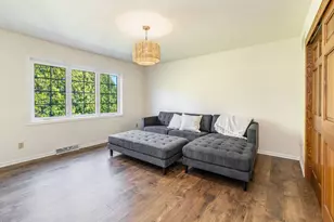 738 Elm Grove Rd, Elm Grove, WI 53122 - Photo 12