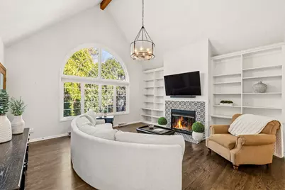 738  Elm Grove Rd, Elm Grove, WI 53122 - Photo 2