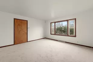 5066 N 84th St, Milwaukee, WI 53225 - Photo 4