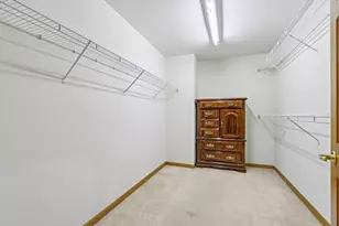 319 Endfield Cir, Waukesha, WI 53186 - Photo 18