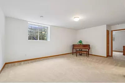 319  Endfield Cir, Waukesha, WI 53186 - Photo 20