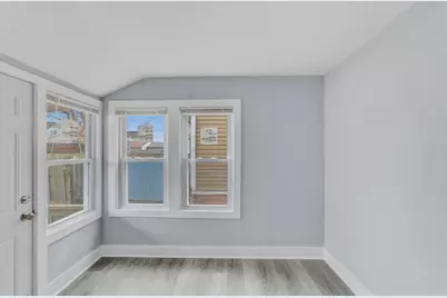 926 S 35th St, Milwaukee, WI 53215 - Photo 14