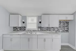 926 S 35th St, Milwaukee, WI 53215 - Photo 12