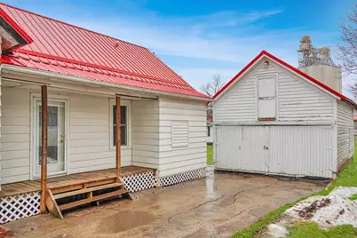 906  Center St, Wilton, WI 54670 - Photo 2