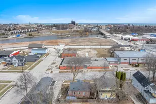 526 N 13th St, Sheboygan, WI 53081 - Photo 26