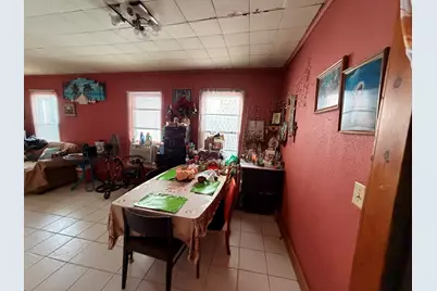 923  Racine St, Racine, WI 53403 - Photo 4