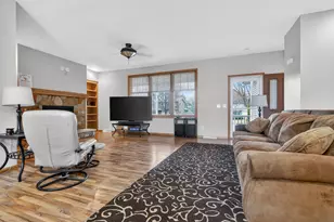 218 Kilbourn St, Horicon, WI 53032 - Photo 8