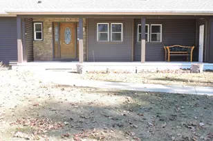 1227 S Main St, Fort Atkinson, WI 53538 - Photo 2