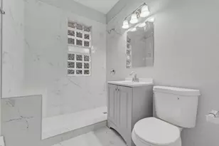 2827 W Grant St, Milwaukee, WI 53215 - Photo 6