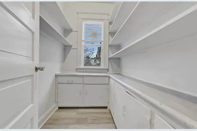 2827 W Grant St, Milwaukee, WI 53215 - Photo 10