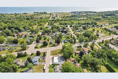 9205 S Chicago Rd, Oak Creek, WI 53154 - Photo 10