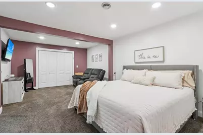 9205 S Chicago Rd, Oak Creek, WI 53154 - Photo 32