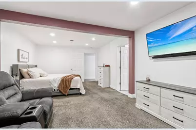 9205 S Chicago Rd, Oak Creek, WI 53154 - Photo 16