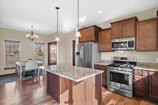 619 Arlington Way, Watertown, WI 53094 - Photo 8