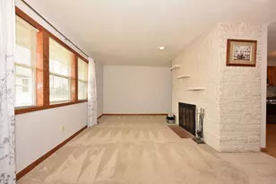 8750 W Fairy Chasm Dr, Milwaukee, WI 53224 - Photo 4