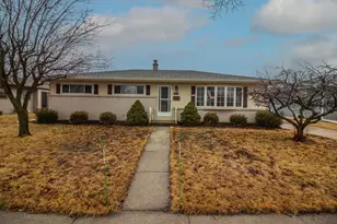 3003 S 20th St, Sheboygan, WI 53081 - Photo 1