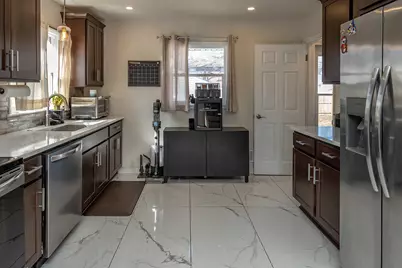 5151 N 83rd St, Milwaukee, WI 53218 - Photo 10
