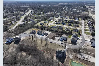 11396 W Tess Creek St, Franklin, WI 53132 - Photo 4