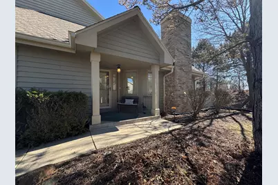 N21W24305  Cumberland Dr #38N, Pewaukee, WI 53072 - Photo 2