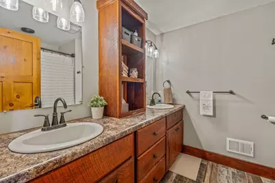 3024  Nagawicka Ave, Delafield, WI 53018 - Photo 32