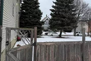 2523 W Garfield Ave, Milwaukee, WI 53205 - Photo 2