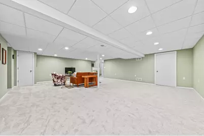 10510  Stratford Pl, Mequon, WI 53092 - Photo 32