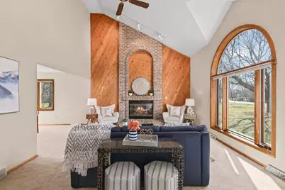 10510  Stratford Pl, Mequon, WI 53092 - Photo 10