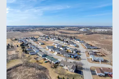 3633  Stone Dr, Sheboygan, WI 53083 - Photo 10