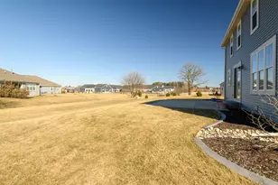 512 Westlawn Ave, Mukwonago, WI 53149 - Photo 4