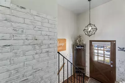 816  Magnolia Dr, Waukesha, WI 53188 - Photo 22