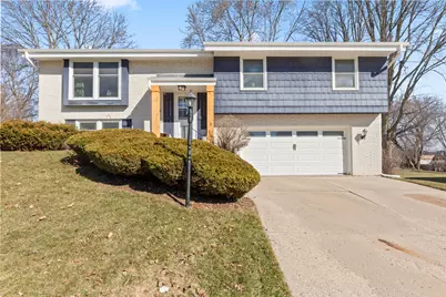 816  Magnolia Dr, Waukesha, WI 53188 - Photo 2