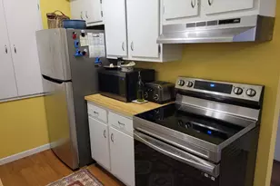 8322 W Howard Ave, Milwaukee, WI 53220 - Photo 14