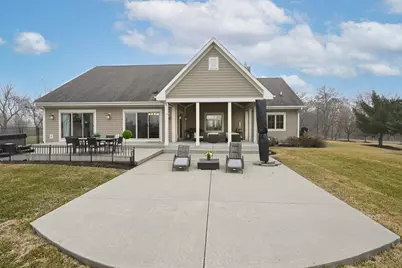 4722 W Oakwood Rd, Franklin, WI 53132 - Photo 38