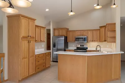 3767  Emerald Dr, Onalaska, WI 54650 - Photo 8