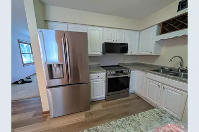3150  25th St, La Crosse, WI 54601 - Photo 4
