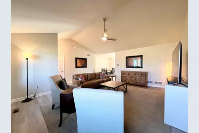 231  Windmill Ln, Walworth, WI 53184 - Photo 8