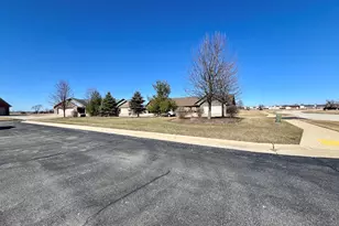 231 Windmill Ln, Walworth, WI 53184 - Photo 38