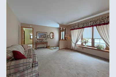 832 W Main St, Newburg, WI 53090 - Photo 8