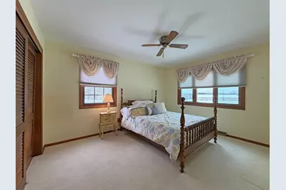 832 W Main St, Newburg, WI 53090 - Photo 10