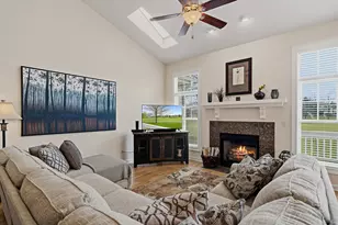 841 Eagleton Dr, Geneva, WI 53147 - Photo 2