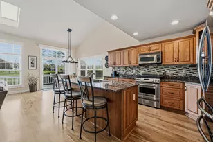 841 Eagleton Dr, Geneva, WI 53147 - Photo 4