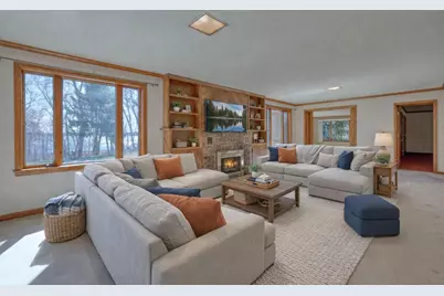 4640  Lake Club Cir, Oconomowoc Lake, WI 53066 - Photo 14