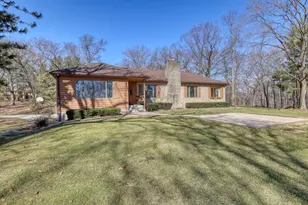 4640 Lake Club Cir, Oconomowoc Lake, WI 53066 - Photo 42