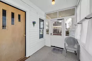 733 W Lawn Ave, Racine, WI 53405 - Photo 6