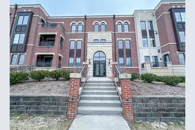 19185  Thomson Dr #204, Brookfield, WI 53045 - Photo 2