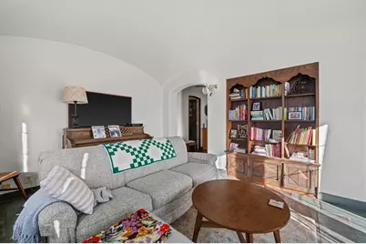 2835 N Lake Dr #2, Milwaukee, WI 53211 - Photo 18