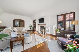 2835 N Lake Dr, Milwaukee, WI 53211 - Photo 8