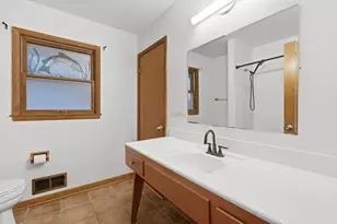 1521 Illinois St, Racine, WI 53405 - Photo 14